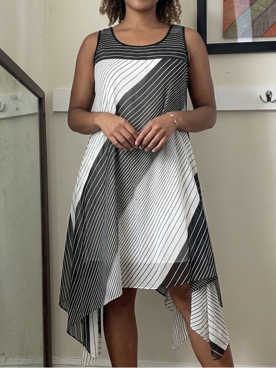 Signature by Robbie Bee Dresses & Skirts - Signature by Robbie Bee Sheer Sharkbite Sleeveless Dress Black/White 16W EUC